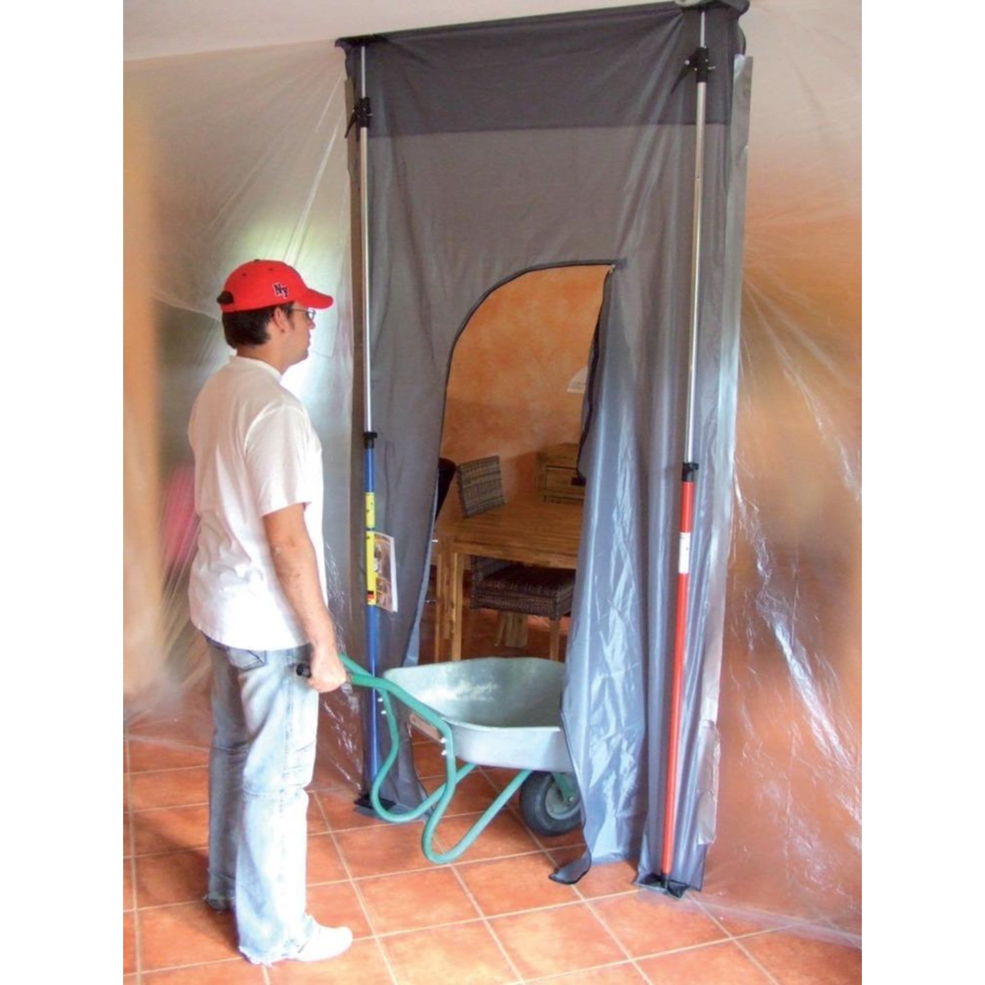Staubschutztür und -wand