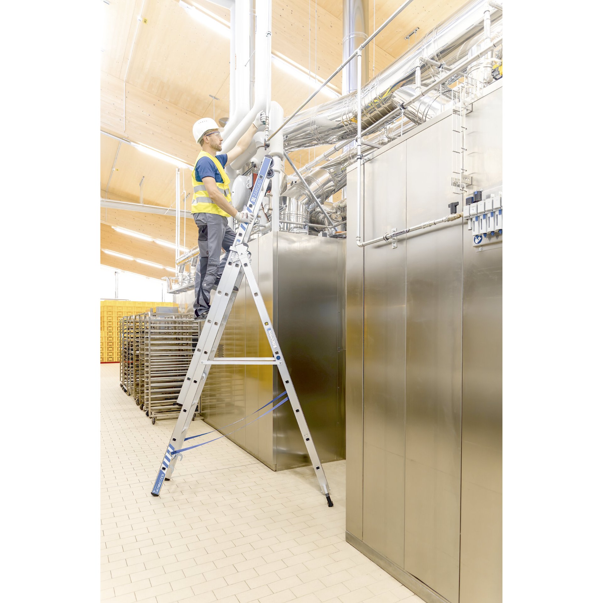 Skymaster Plus X - LM-Mehrzweckleiter 3 x 8 Stufen